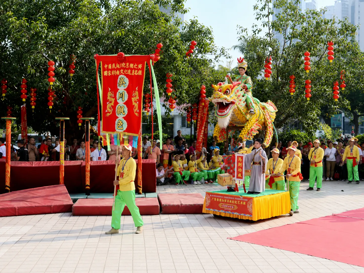 Piaose float with horse and rider costumes